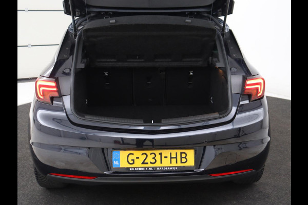 Opel Astra 1.0 Turbo Executive | Camera | Carplay | Half leder | Keyless | Navigatie | Dodehoek detectie | Park Assist | Climate control | Bluetooth | Cruise control