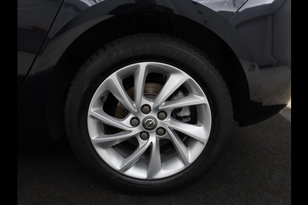 Opel Astra 1.0 Turbo Executive | Camera | Carplay | Half leder | Keyless | Navigatie | Dodehoek detectie | Park Assist | Climate control | Bluetooth | Cruise control