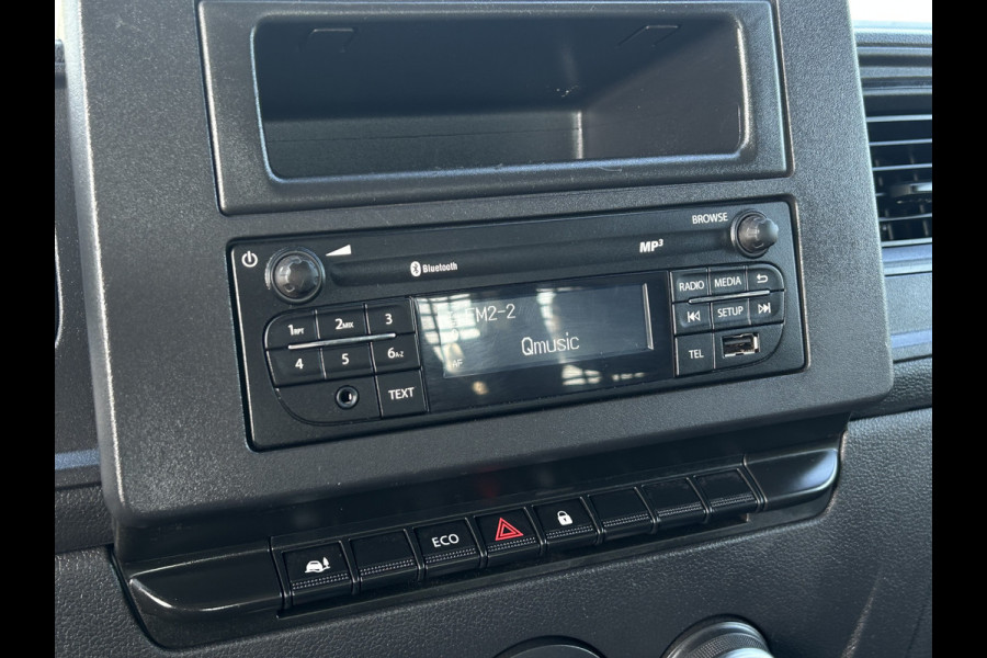 Renault Master T35 2.3 dCi 136 PK / PICK UP / 2.5 T TREKHAAK / 14.149 KM !! / 1e EIG. / AIRCO / BLUETOOTH / 3-ZITS