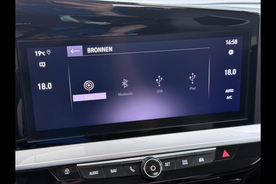 Opel Mokka T 131pk Elegance Navi Camera Apple Carplay Android PDC Auto bord-herkenning ECC Cruise Control Pdc Elegance Lmv Led Isofix Lane Assist Regen-Lichtsensor  Virtual Cockpit 1.2 turbo 1e Eigenaar (door ons-) Dealeronderhouden Origineel NLse auto