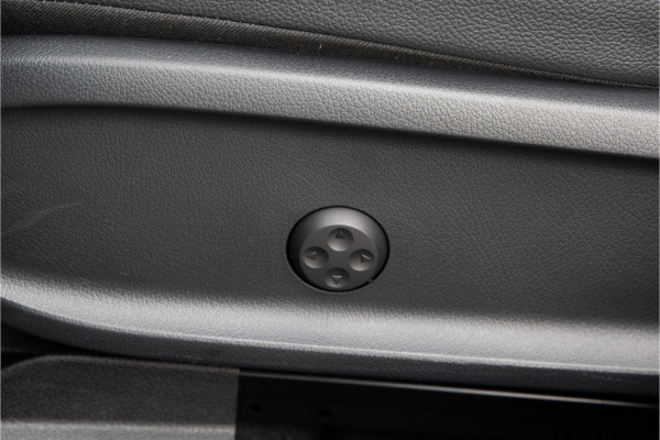 Mercedes-Benz EQA 350 4MATIC AMG Premium, Facelift, Pano, Memory, Distronic 294pk