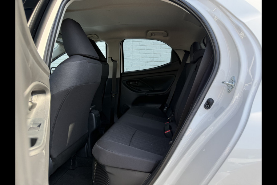 Toyota Yaris 1.5 Hybrid 115 Dynamic | ACC | CarPlay | Camera | LED | Winter-Pakket