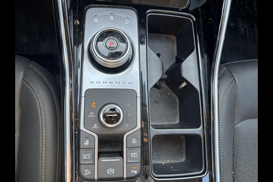 Kia Sorento 1.6 T-GDI Plug-in Hybrid 4WD DynamicPlusLine 7p. | Bellen voor bezichtiging | SCI | Leder |  Afneembare trekhaak | Camera | Bose audio