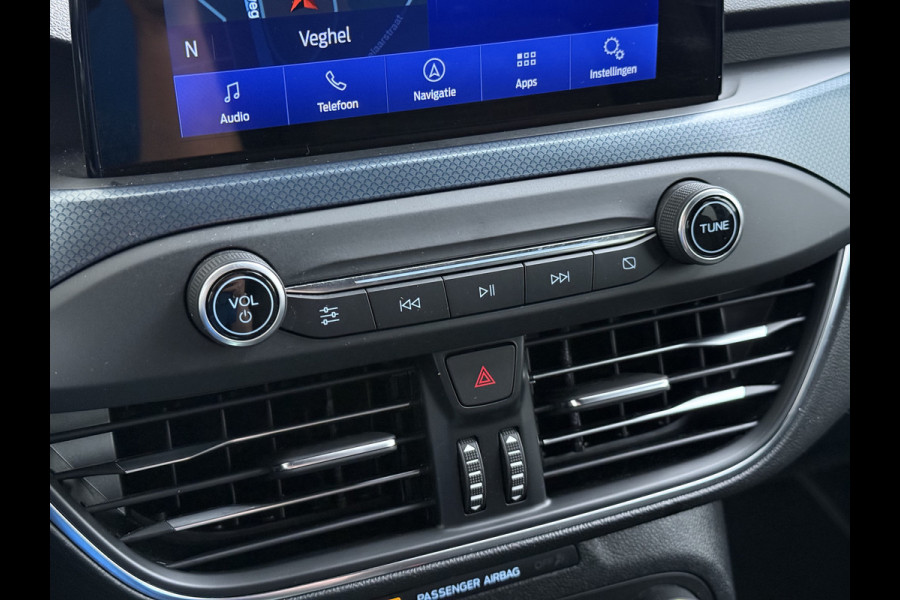 Ford FOCUS Wagon 1.5T 150PK AUT-8 Active X Navi Head-Up Adaptive Cruise Camera Apple Carplay Android Virtual-Cockpit Pdc Ecc Sport Stoelen Busine Elek.Achterklep Privacy Glas Led Isofix Wifi DAB Park-Asist Dodehoek-Asist Lane Assist Virtual Cockpit Keyless 1e Eigenaar Dealeronderhouden orig.NLse auto € 39.000 nieuw!  1.500KG trekvermogen