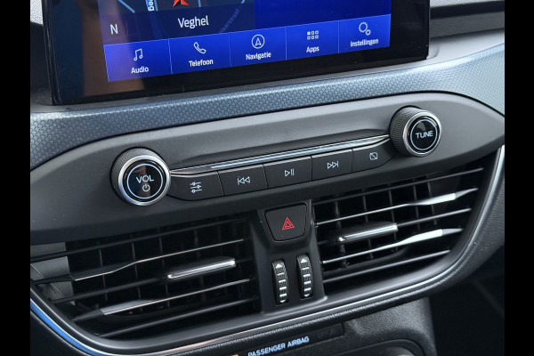 Ford FOCUS Wagon 1.5T 150PK AUT-8 Active X Navi Head-Up Adaptive Cruise Camera Apple Carplay Android Virtual-Cockpit Pdc Ecc Sport Stoelen Busine Elek.Achterklep Privacy Glas Led Isofix Wifi DAB Park-Asist Dodehoek-Asist Lane Assist Virtual Cockpit Keyless 1e Eigenaar Dealeronderhouden orig.NLse auto € 39.000 nieuw!  1.500KG trekvermogen