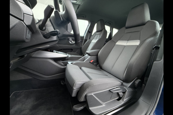 Audi Q4 e-tron 40 204pk AUT. 82kWh Advanced Launch Ed. SOH 97% Warmtepomp Matrix-Led Adaptive-Cruis Audi-Sound System Apple Carplay Android Aut 3 fase laden Stoelverwarming Lmv 20" DAB Bluetooth Elek.Achterklep € 63.000 nieuw Origineel Nederlandse Auto