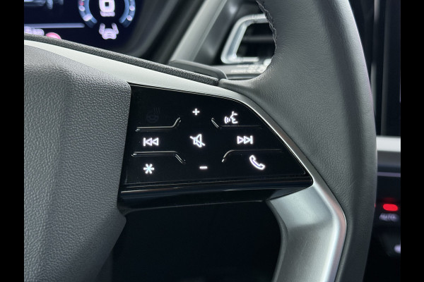 Audi Q4 e-tron 40 204pk AUT. 82kWh Advanced Launch Ed. SOH 97% Warmtepomp Matrix-Led Adaptive-Cruis Audi-Sound System Apple Carplay Android Aut 3 fase laden Stoelverwarming Lmv 20" DAB Bluetooth Elek.Achterklep € 63.000 nieuw Origineel Nederlandse Auto