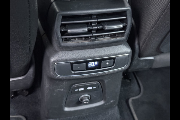 Audi Q4 e-tron 40 204pk AUT. 82kWh Advanced Launch Ed. SOH 97% Warmtepomp Matrix-Led Adaptive-Cruis Audi-Sound System Apple Carplay Android Aut 3 fase laden Stoelverwarming Lmv 20" DAB Bluetooth Elek.Achterklep € 63.000 nieuw Origineel Nederlandse Auto