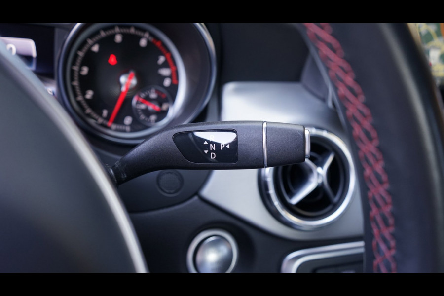 Mercedes-Benz CLA-Klasse 180 AMG AUTOMAAT-ALCANTARA-CAMERA-CRUISE-FULL LED-GROOT NAVIGATIE-KEYLESS-STOELVERWARMING