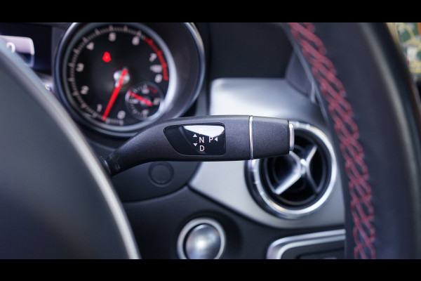 Mercedes-Benz CLA-Klasse 180 AMG AUTOMAAT-ALCANTARA-CAMERA-CRUISE-FULL LED-GROOT NAVIGATIE-KEYLESS-STOELVERWARMING