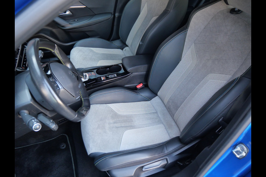 Peugeot e-2008 EV GT-PACK 50 kWh | A.C.C | 3D COCKPIT | TREKHAAK | ALCANTARA LEER!!