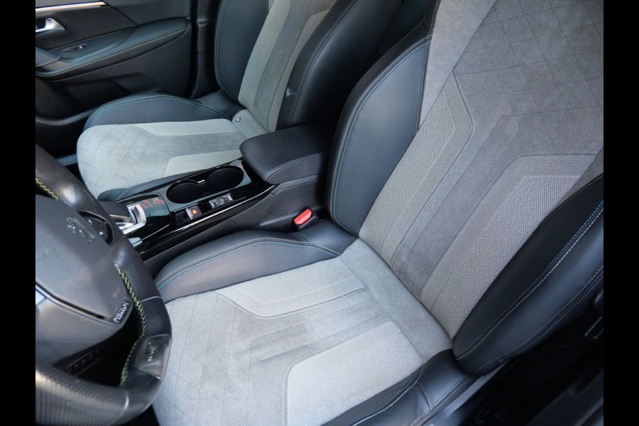 Peugeot e-2008 EV GT-PACK 50 kWh | A.C.C | 3D COCKPIT | TREKHAAK | ALCANTARA LEER!!