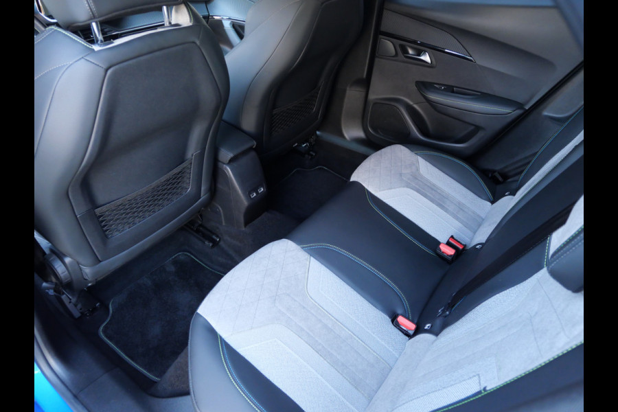 Peugeot e-2008 EV GT-PACK 50 kWh | A.C.C | 3D COCKPIT | TREKHAAK | ALCANTARA LEER!!