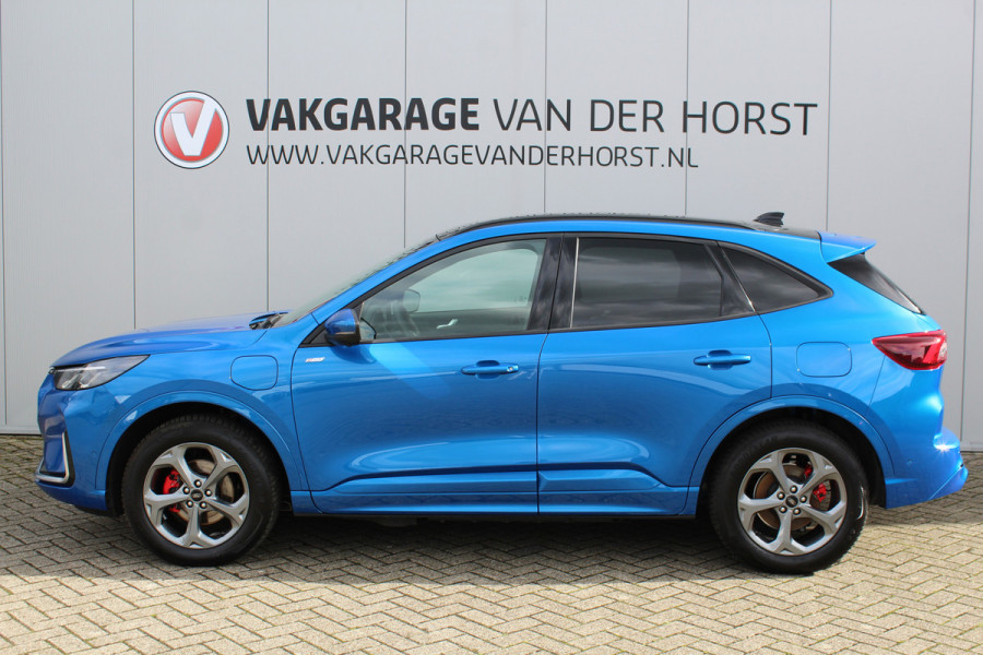 Ford Kuga 2.5-243pk PHEV ST-Line X. 2100kg trekgewicht ! Nieuw Model ! Van €. 54.937,- voor €. 42.750,- ! Trekgewicht van 2.100kg ! Elektr. verstelb. AGR stoelen voor, Stoel-, stuur-, voorraam- en achterbank verwarming, Elektr. panorama/schuif-kanteldak , Trekhaak wegklapbaar,
