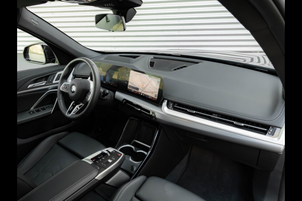 BMW X1 sDrive20i M-Sport Pro - Pano - Memoryzetel - ACC - Head-up - Harman Kardon