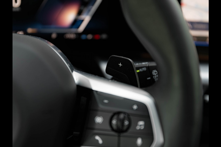 BMW X1 sDrive20i M-Sport Pro - Pano - Memoryzetel - ACC - Head-up - Harman Kardon