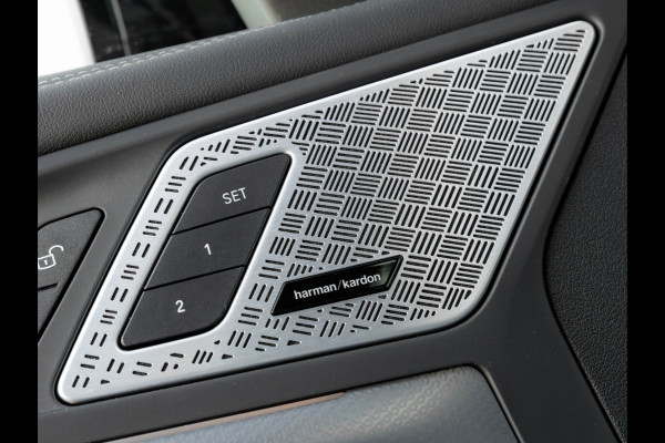 BMW X1 sDrive20i M-Sport Pro - Pano - Memoryzetel - ACC - Head-up - Harman Kardon