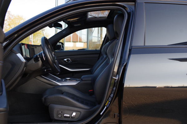 BMW 3 Serie Touring 330e 293 PK xDrive M-Sport Pro PHEV, Panoramadak, Kuipstoelen, Head-Up, Memory, Adap. Cruise Control
