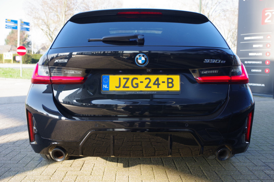 BMW 3 Serie Touring 330e 293 PK xDrive M-Sport Pro PHEV, Panoramadak, Kuipstoelen, Head-Up, Memory, Adap. Cruise Control