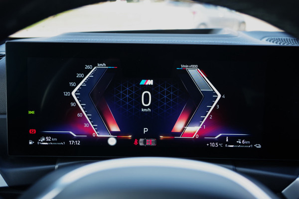 BMW 3 Serie Touring 330e 293 PK xDrive M-Sport Pro PHEV, Panoramadak, Kuipstoelen, Head-Up, Memory, Adap. Cruise Control