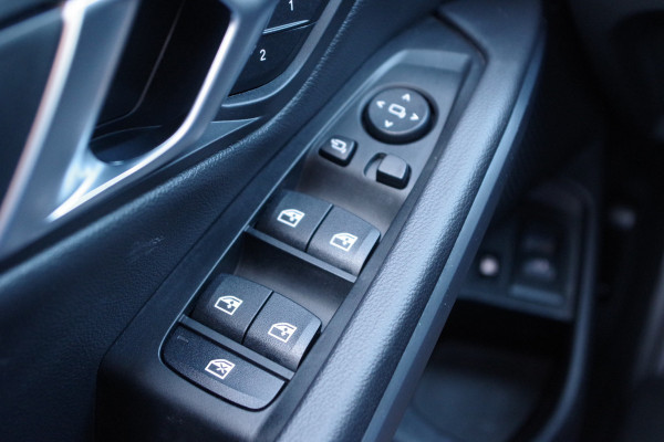 BMW 3 Serie Touring 330e 293 PK xDrive M-Sport Pro PHEV, Panoramadak, Kuipstoelen, Head-Up, Memory, Adap. Cruise Control