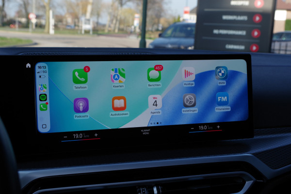 BMW 3 Serie Touring 330e 293 PK xDrive M-Sport Pro PHEV, Panoramadak, Kuipstoelen, Head-Up, Memory, Adap. Cruise Control