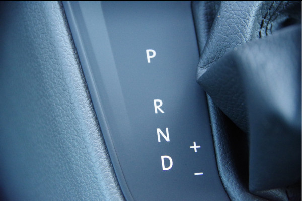 MAN TGE 3.140 35 2.0 L3H2 140PK AUT. LED, TREKHAAK, CAMERA, APPLE CARPLAY/ANDROID AUTO, CRUISE, VOORRUIT VERWARMING