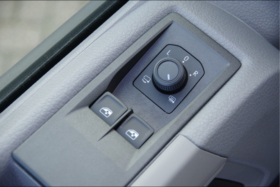 MAN TGE 3.140 35 2.0 L3H2 140PK AUT. LED, TREKHAAK, CAMERA, APPLE CARPLAY/ANDROID AUTO, CRUISE, VOORRUIT VERWARMING