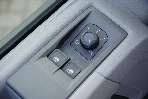 MAN TGE 3.140 35 2.0 L3H2 140PK AUT. LED, TREKHAAK, CAMERA, APPLE CARPLAY/ANDROID AUTO, CRUISE, VOORRUIT VERWARMING