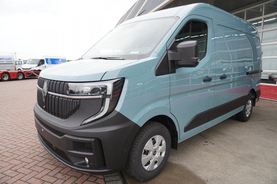 Renault Master T35 2.0 dCi 170PK L2H2 Extra Schuifdeur L / R DEMO!! Nr. V179 | Climate | Navi | Cruise | Trekhaak | Betimmering laadruimte
