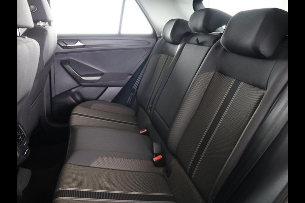 Volkswagen T-Roc 1.0 TSI Style | Parkeersensoren voor en achter | Cruise controle adaptief | Apple Carplay en Android auto |