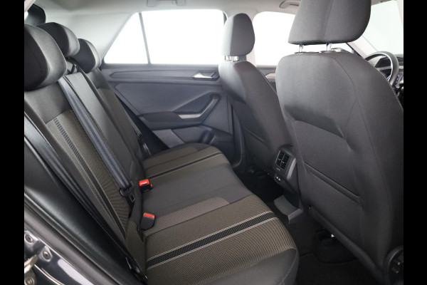 Volkswagen T-Roc 1.0 TSI Style | Parkeersensoren voor en achter | Cruise controle adaptief | Apple Carplay en Android auto |