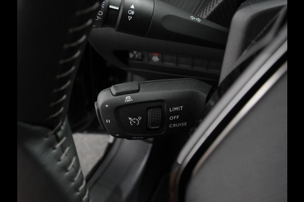 Peugeot 208 1.2 PureTech 100pk Allure Pack Apple Carplay / Android Auto | Camera | Keyless | Adeptive Cruise Control | Stoelverwarming | Getinte Ramen |