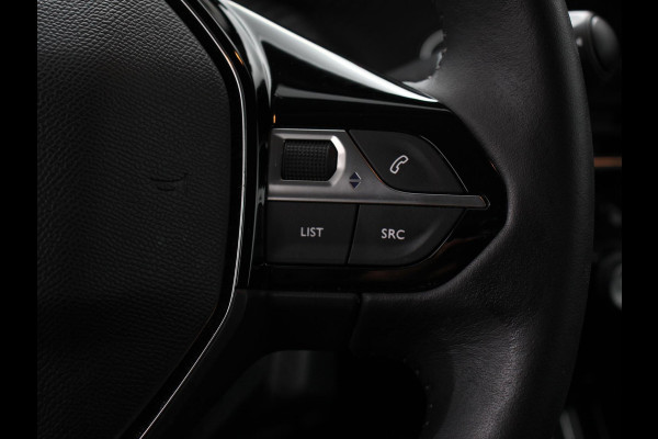 Peugeot 208 1.2 PureTech 100pk Allure Pack Apple Carplay / Android Auto | Camera | Keyless | Adeptive Cruise Control | Stoelverwarming | Getinte Ramen |