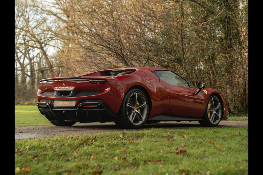 Ferrari 296 GTB 3.0 V6 | Rosso Mugello | Daytona Racing Seats | Lift | Pass. Display | JBL