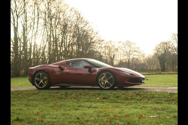 Ferrari 296 GTB 3.0 V6 | Rosso Mugello | Daytona Racing Seats | Lift | Pass. Display | JBL