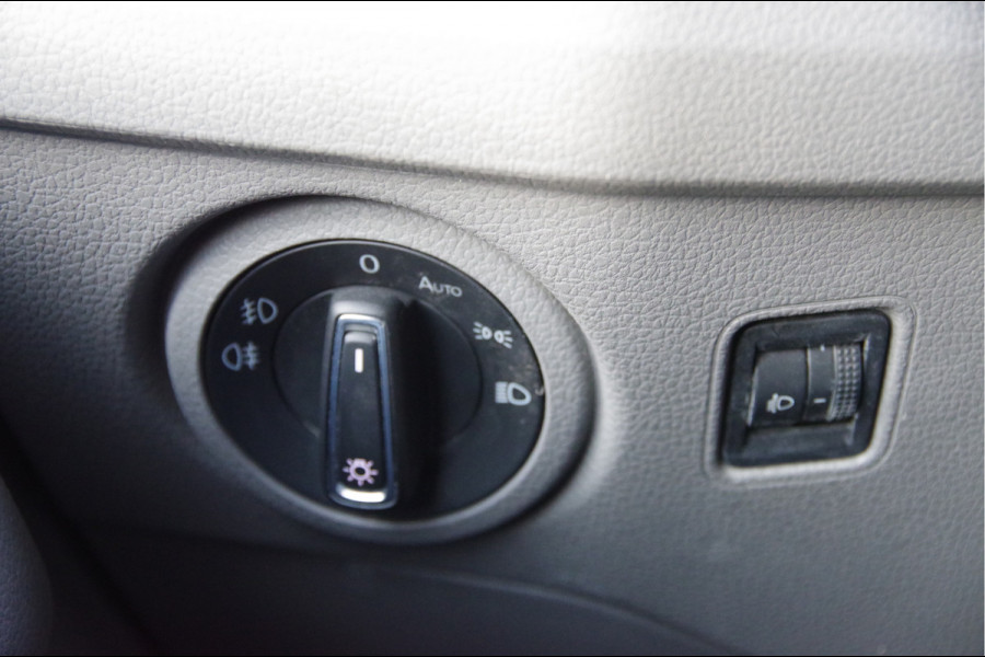 MAN TGE 3.180 35 2.0 3-ZITS, 177PK AUT. LED, TREKHAAK, CAMERA, GEV. STOEL, CRUISE, CLIMA, APPLE CARPLAY/ANDROID AUTO