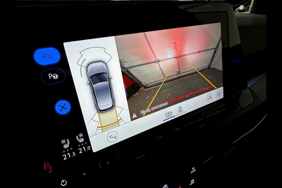 Volkswagen Golf 8 R 2.0 TSI 4MOTION 320PK Akrapovic|Leder|HUD|Harman/Kardon|Full Option