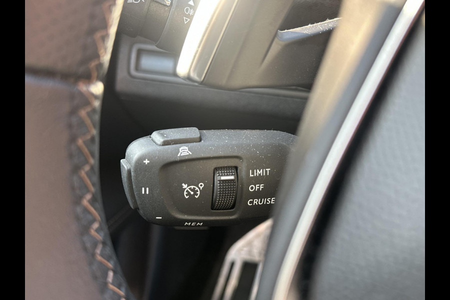 Peugeot 3008 1.6 HYbrid 225 GT PHEV| BLACK OPTIC| ELEK. STOEL + MEMORY| MASSAGESTOELEN| FOCAL AUDIO| STOELVERWARMING| CAMERA VOOR+ ACHTER| ADAPTIVE CRUISE CONTROL| DODE HOEK SENSOR| ELEK. ACHTERKLEP