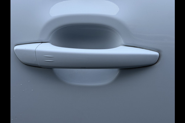 Citroën C3 Aircross 110pk Shine (Camera - Keyless Entry - HiFi - Parkeersensoren V+A - 17"incl 4S - Automatische Airco - Navigatie - Apple Carplay)