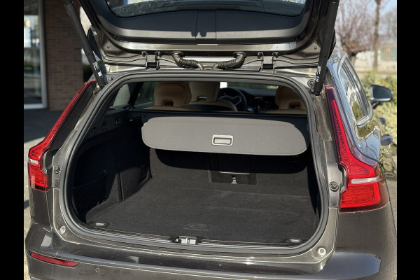 Volvo V60 2.0 T4 Momentum Pro |1e Eigenaar | Leder, Navi, Camera, Stoelverw., El. A.klep | Polestar Engineered |Dealeronderhouden|