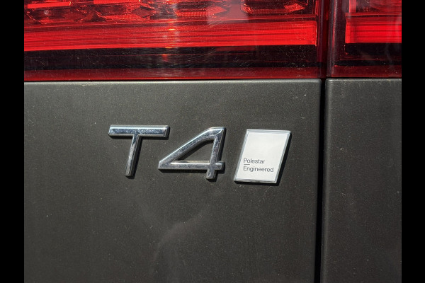 Volvo V60 2.0 T4 Momentum Pro |1e Eigenaar | Leder, Navi, Camera, Stoelverw., El. A.klep | Polestar Engineered |Dealeronderhouden|