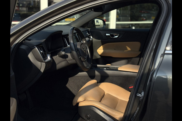 Volvo V60 2.0 T4 Momentum Pro |1e Eigenaar | Leder, Navi, Camera, Stoelverw., El. A.klep | Polestar Engineered |Dealeronderhouden|