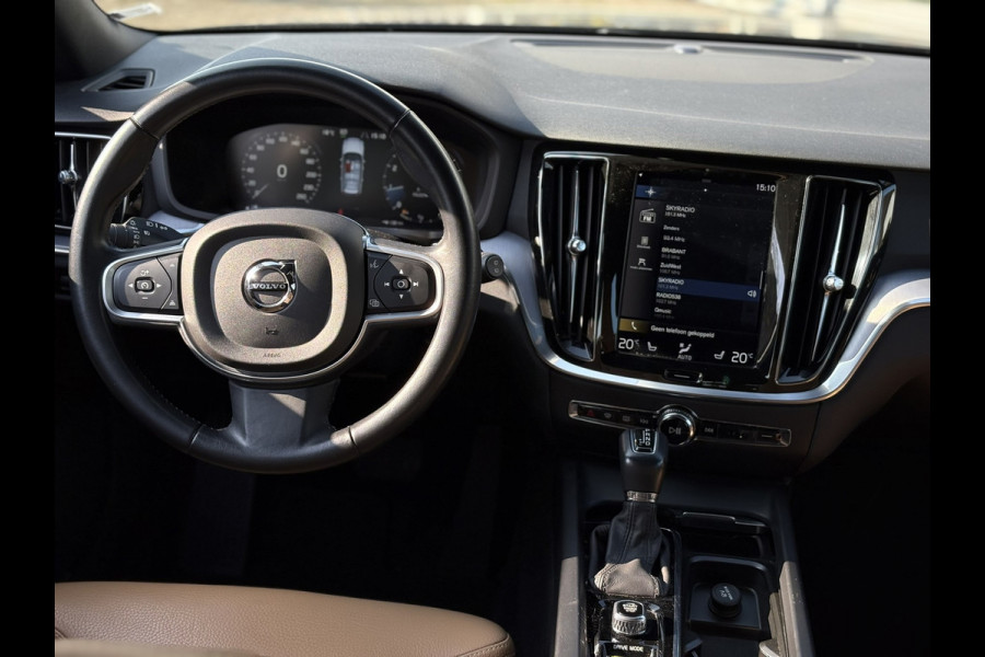 Volvo V60 2.0 T4 Momentum Pro |1e Eigenaar | Leder, Navi, Camera, Stoelverw., El. A.klep | Polestar Engineered |Dealeronderhouden|