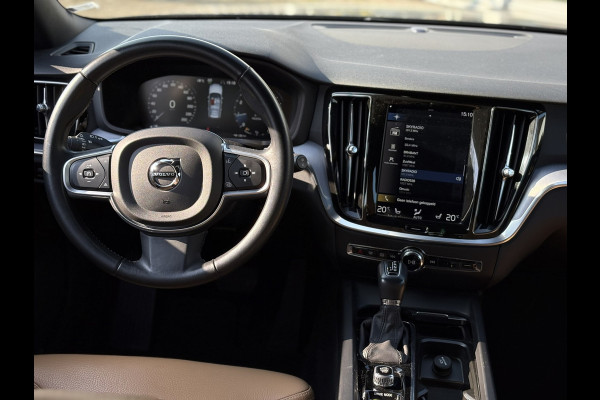 Volvo V60 2.0 T4 Momentum Pro |1e Eigenaar | Leder, Navi, Camera, Stoelverw., El. A.klep | Polestar Engineered |Dealeronderhouden|