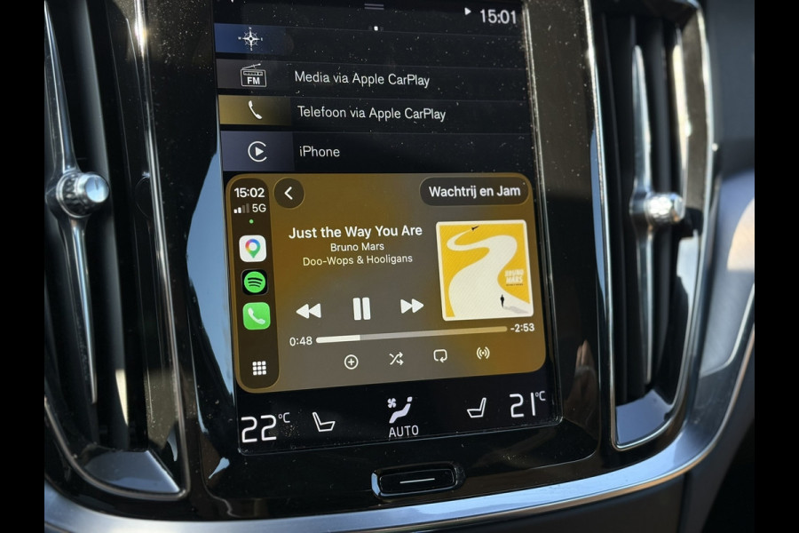 Volvo V60 2.0 T4 Momentum Pro |1e Eigenaar | Leder, Navi, Camera, Stoelverw., El. A.klep | Polestar Engineered |Dealeronderhouden|