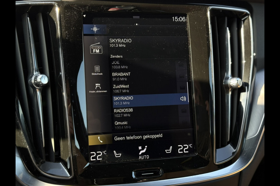 Volvo V60 2.0 T4 Momentum Pro |1e Eigenaar | Leder, Navi, Camera, Stoelverw., El. A.klep | Polestar Engineered |Dealeronderhouden|