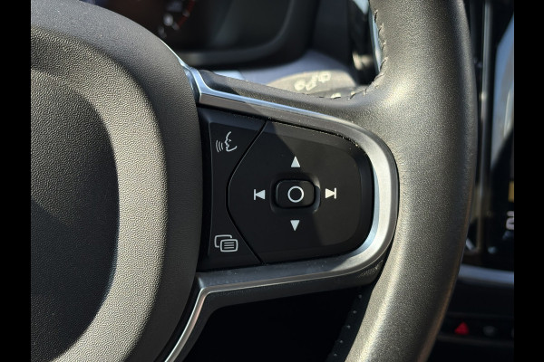 Volvo V60 2.0 T4 Momentum Pro |1e Eigenaar | Leder, Navi, Camera, Stoelverw., El. A.klep | Polestar Engineered |Dealeronderhouden|