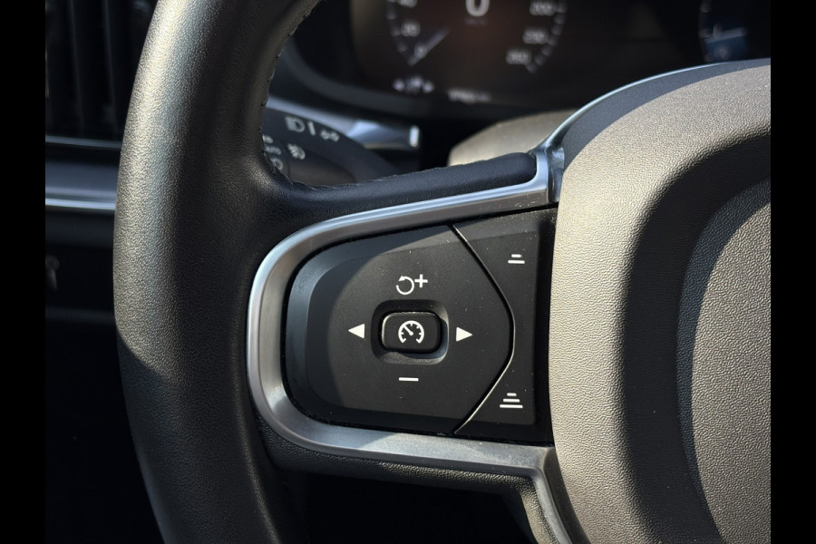 Volvo V60 2.0 T4 Momentum Pro |1e Eigenaar | Leder, Navi, Camera, Stoelverw., El. A.klep | Polestar Engineered |Dealeronderhouden|