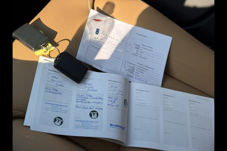 Volvo V60 2.0 T4 Momentum Pro |1e Eigenaar | Leder, Navi, Camera, Stoelverw., El. A.klep | Polestar Engineered |Dealeronderhouden|